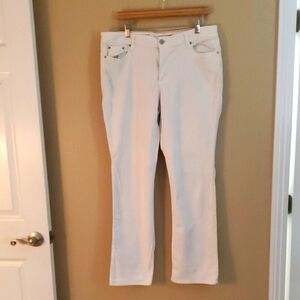 DNKY EASTSIDE JEAN Classic White Straight Leg Jeans for Women